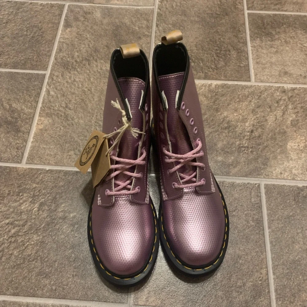 Dr Doc Martens Women's Vegan 1460 Pink Metallic Combat Boots Size 8 - Picture 3 of 11